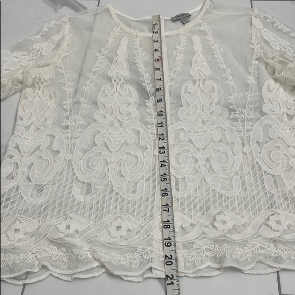 Tristan Cream Sheer Lace Blouse 3/4 Sleeve Round Neck Button Down Back Size S - Picture 14 of 16